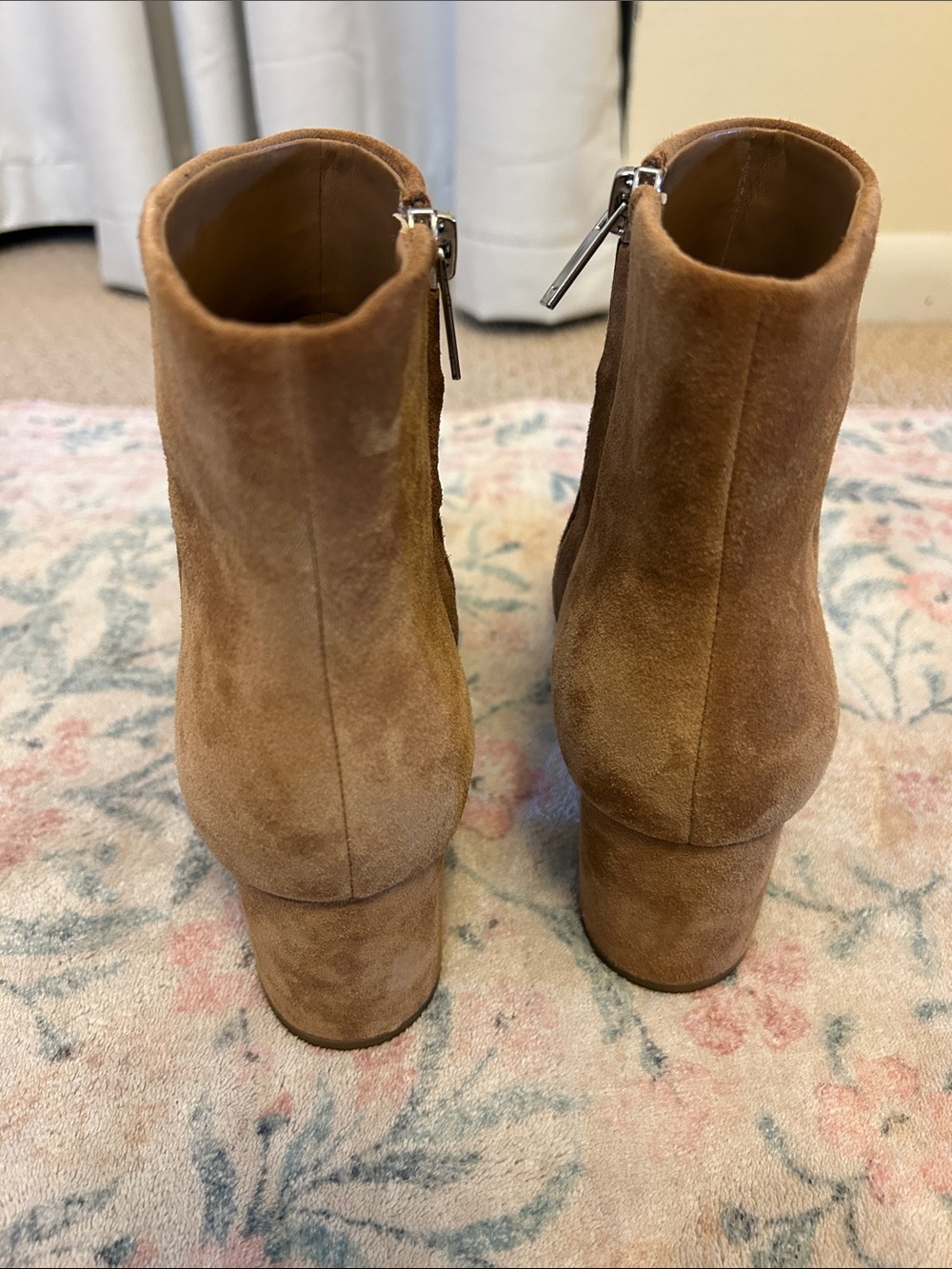 💕Marc Fisher Women's Suede Ankle Booties in Camel with Side Zip💕 - Picture 5 of 9